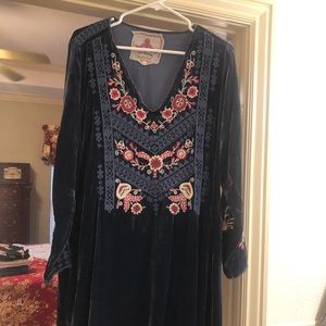 Blue velour embroidered tunic
